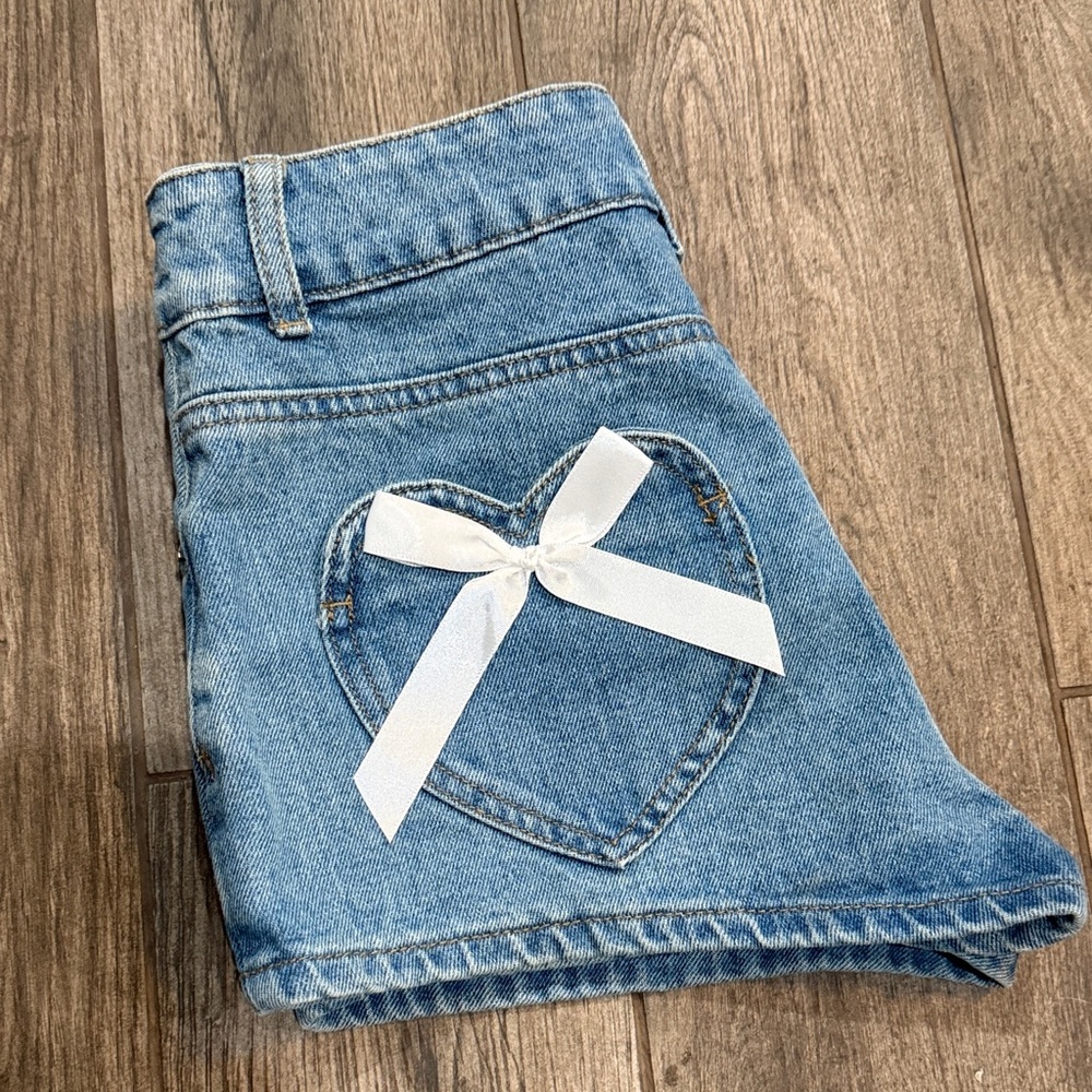 NWT Blue Denim Women's Shorts with Heart Pocket Bow Edikted Size Small